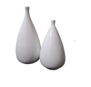 Vasos Pino com Design Escultural em Cerâmica