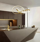 Lustre Pendente Dourado com Luz Escultural